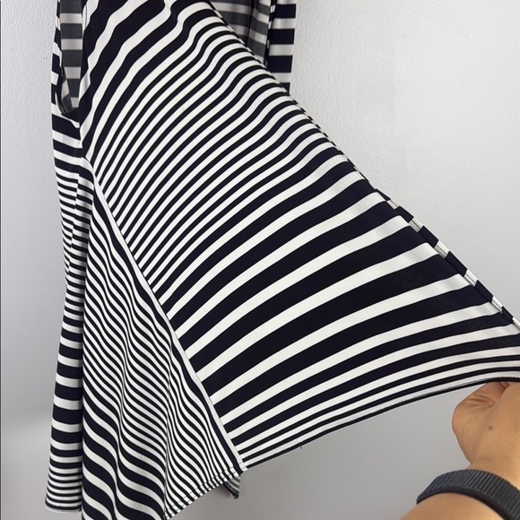 Joseph Ribkoff Monochrome Striped Sleeveless Open Cardigan Size 14 - Picture 5 of 11